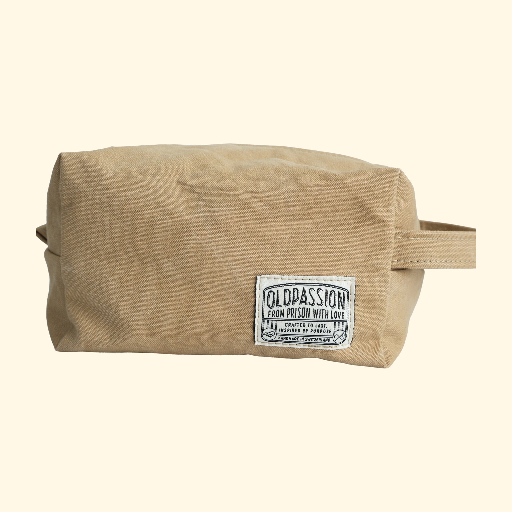 Canvas Dopp Kit No.1, sand, Vorderseite mit eingewebter Etikette
