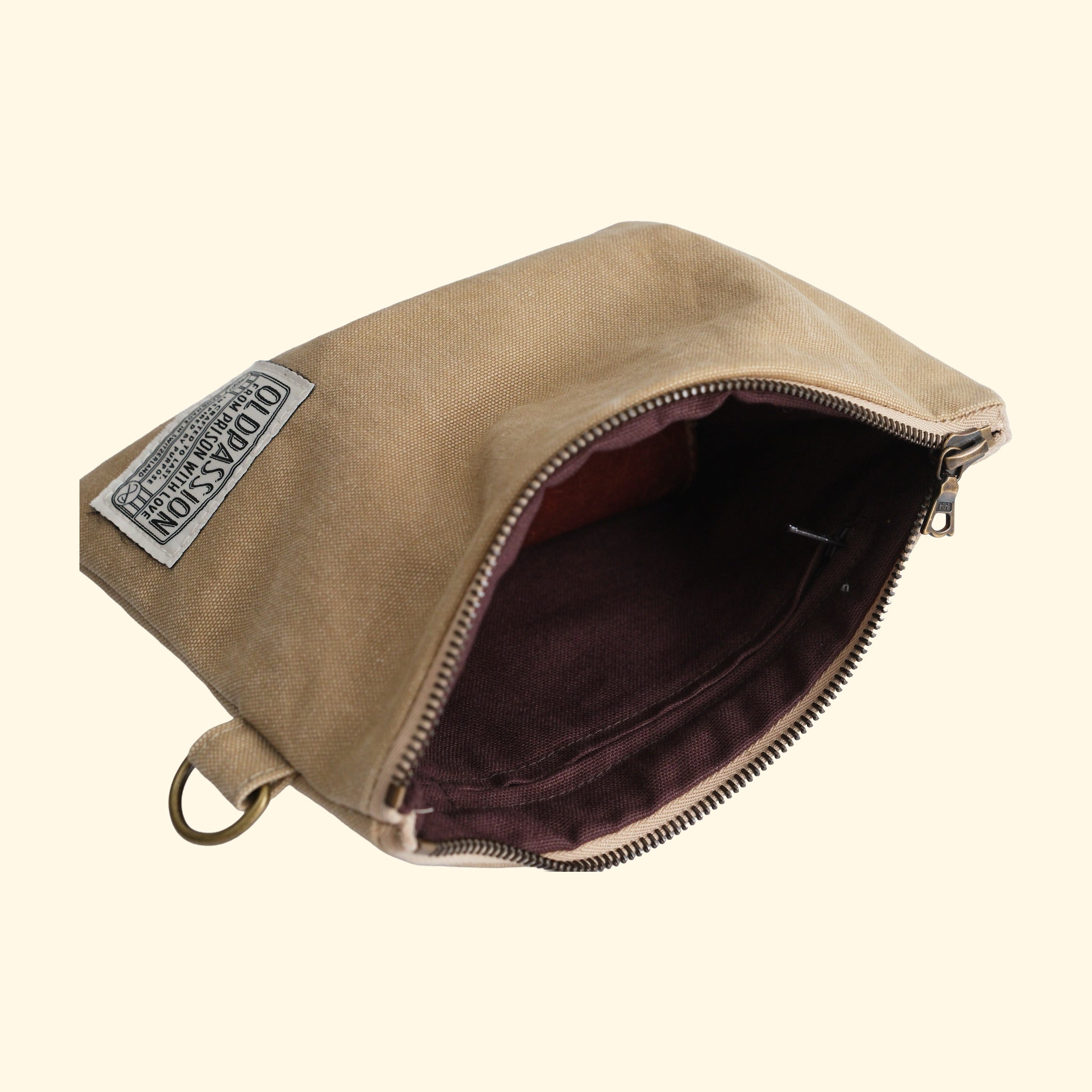 Canvas Pouch No.1, sand, geöffnet mit Futter in Aubergine
