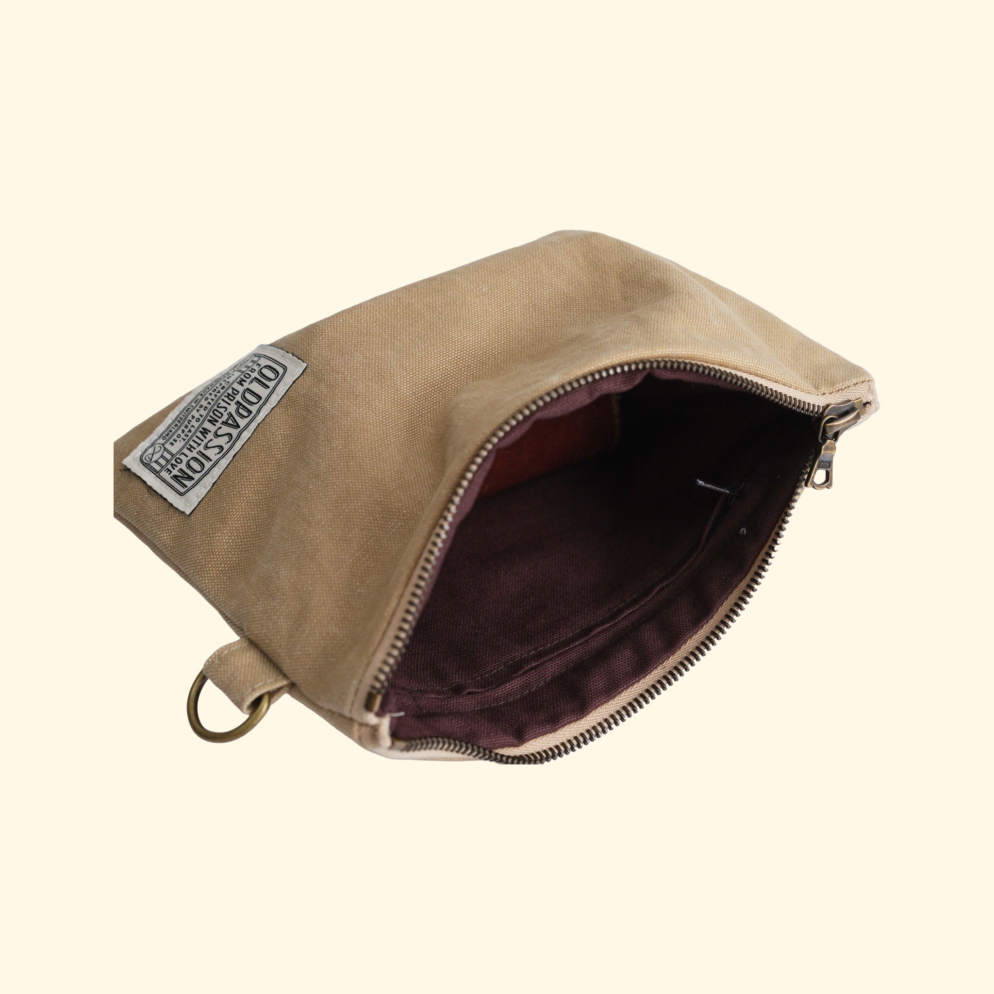 Canvas Pouch No.1, sand, geöffnet mit Futter in Aubergine
