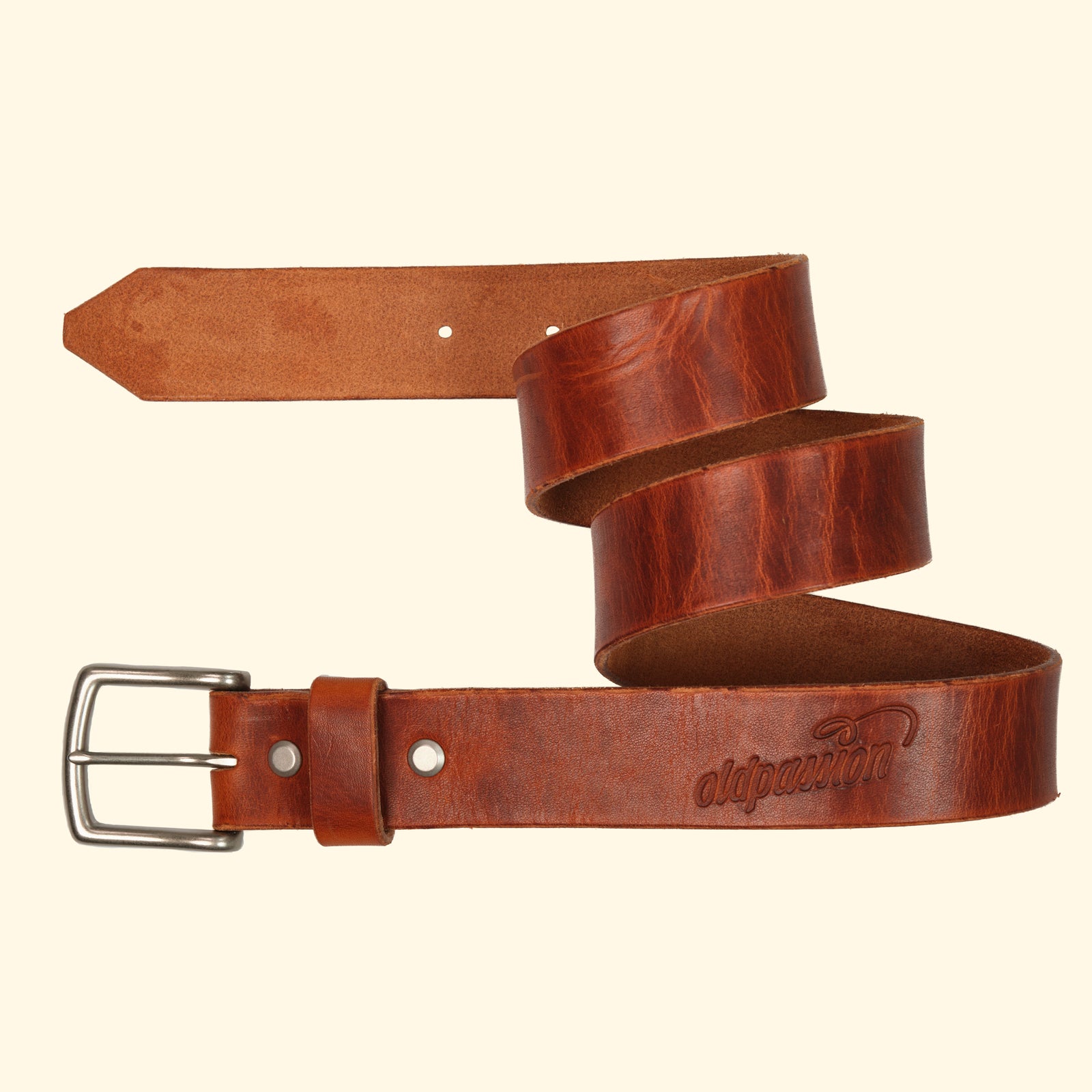 op-belt-langlebiger-Ledergürtel-auf-Mass-english-tan-silber-brass-schnalle-gerollt