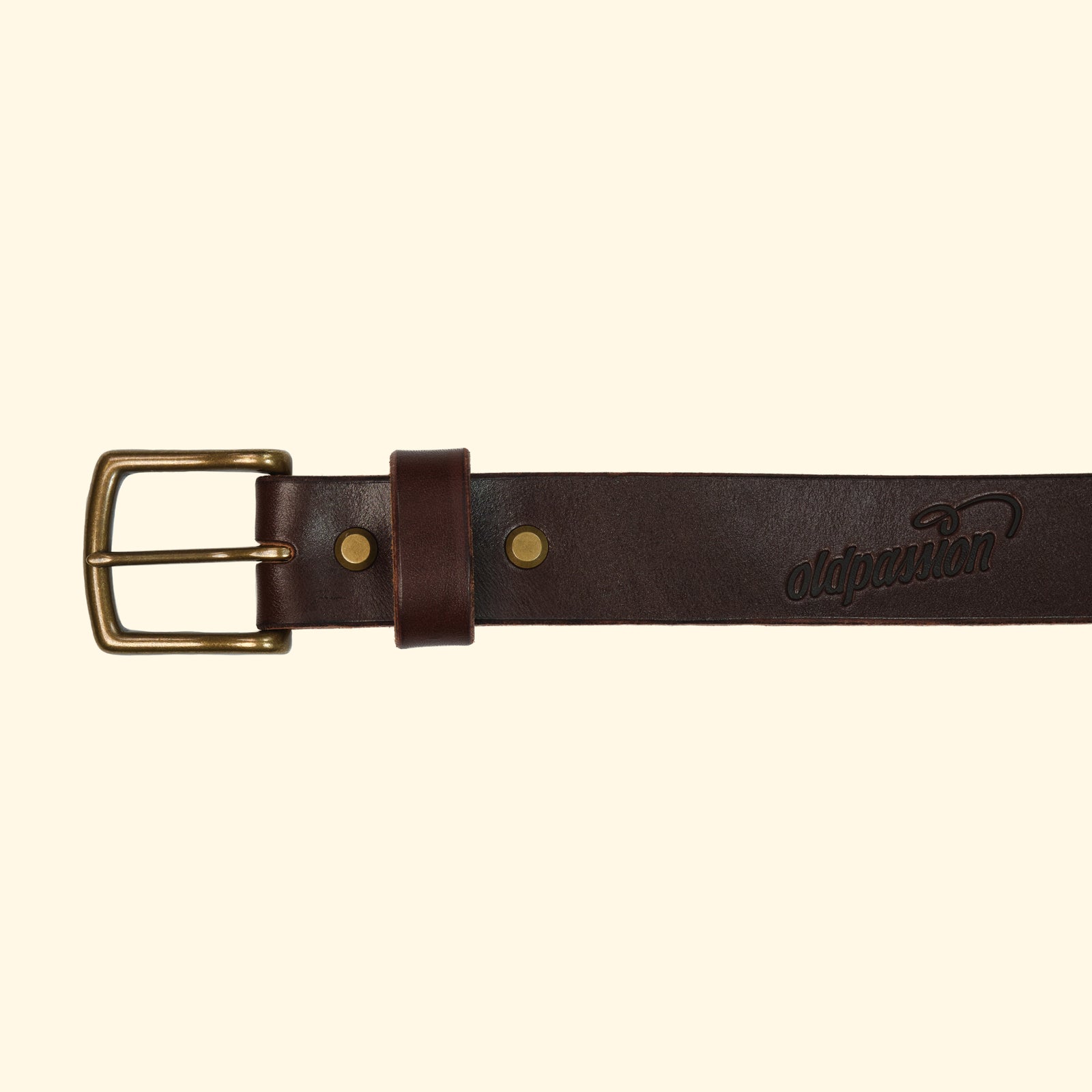 op-belt-langlebiger-Ledergürtel-auf-Mass-havanna-brown-schnalle-antique-brass-vorderseite