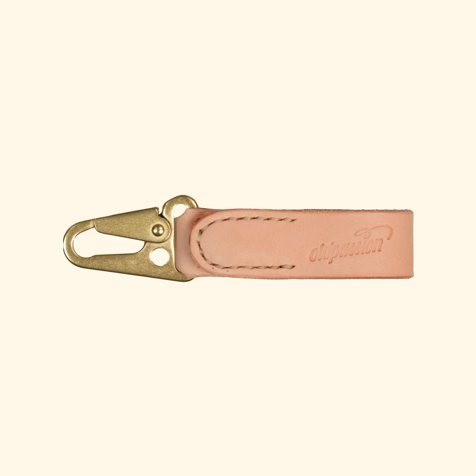 Leather-Key-Clip-aussergewöhnlicher-Schlüsselanhänger-aus-Echtleder-nature-gold-clip-vorderseite-oldpassion-from-prison-with-love