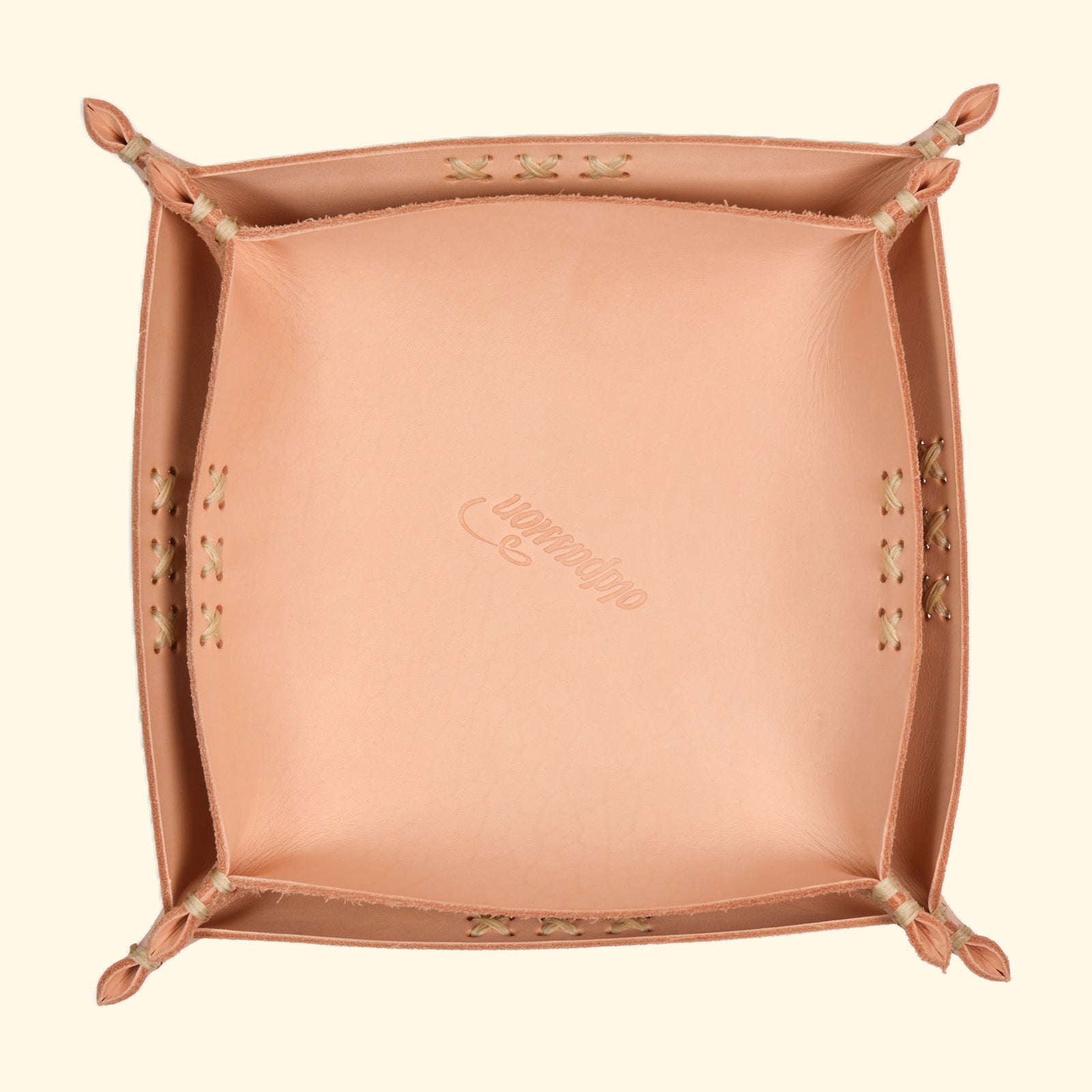 leather-tray-Taschenleerer-quadratisch-Schale-Aufbewahrung-vegetabil-gegerbtes-Leder-nature-kollektion-oldpassion-from-prison-with-love