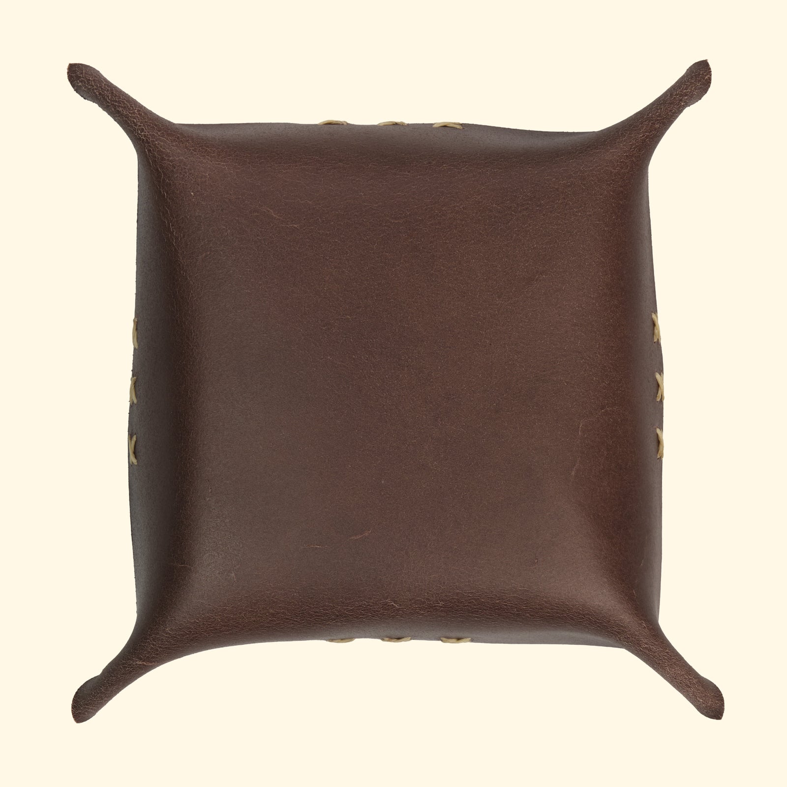 leather-tray-200x200_Taschenleerer-quadratisch-Schale-Aufbewahrung-Leder-dunkelbraun-rueckseite