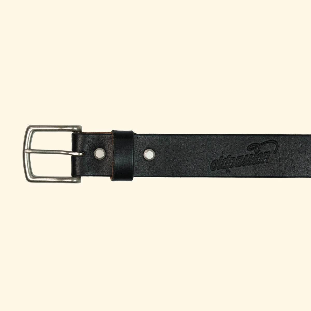 op-belt-langlebiger-Ledergürtel-auf-Mass-black-schnalle-silver-brass-vorderseite